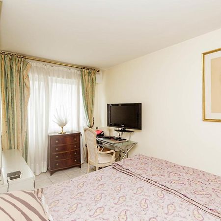 Spacious T3 With View In The Heart Of The City! Charenton-le-Pont Exteriör bild