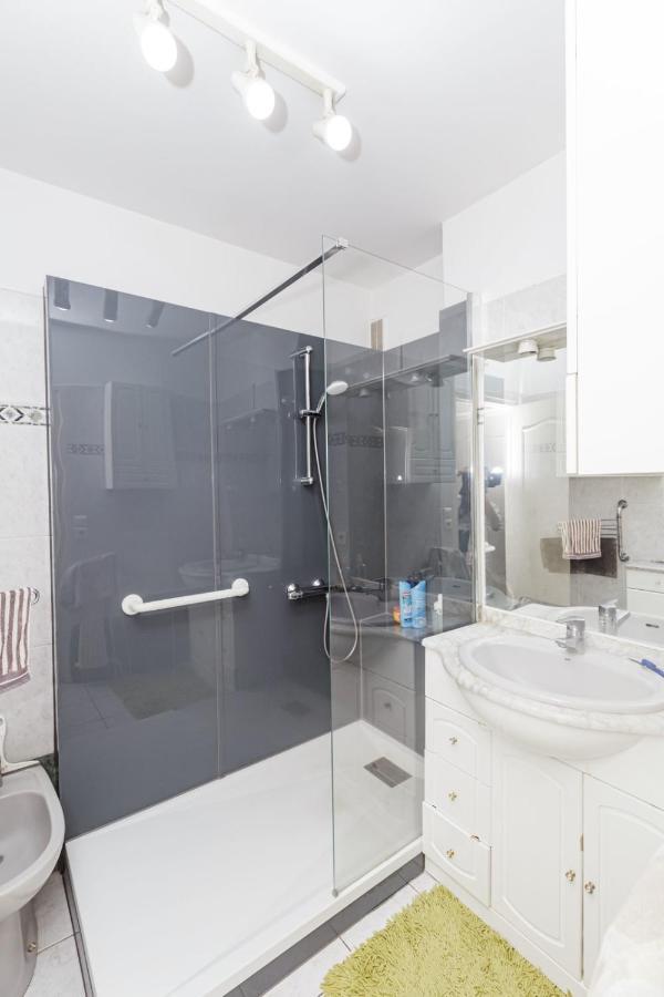 Spacious T3 With View In The Heart Of The City! Charenton-le-Pont Exteriör bild